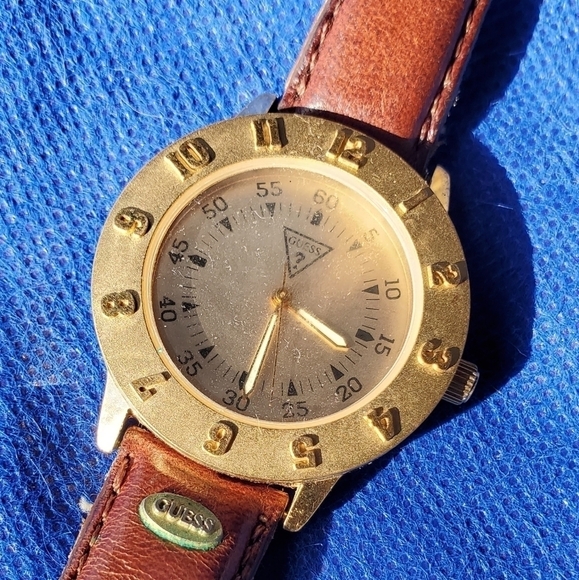 Vintage 1994 GUESS Gold Halo Bezel Battery Operated Watch - Picture 1 of 4